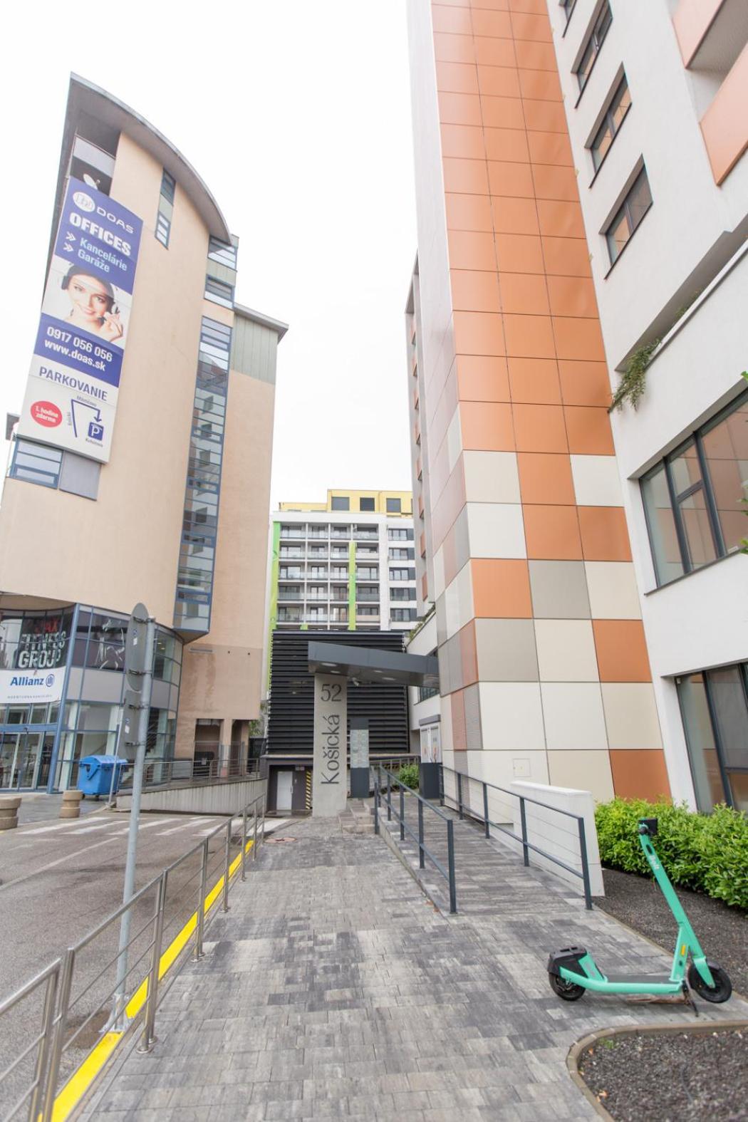 Apartment In The Center Of Bratislava Kosicka 52 Экстерьер фото